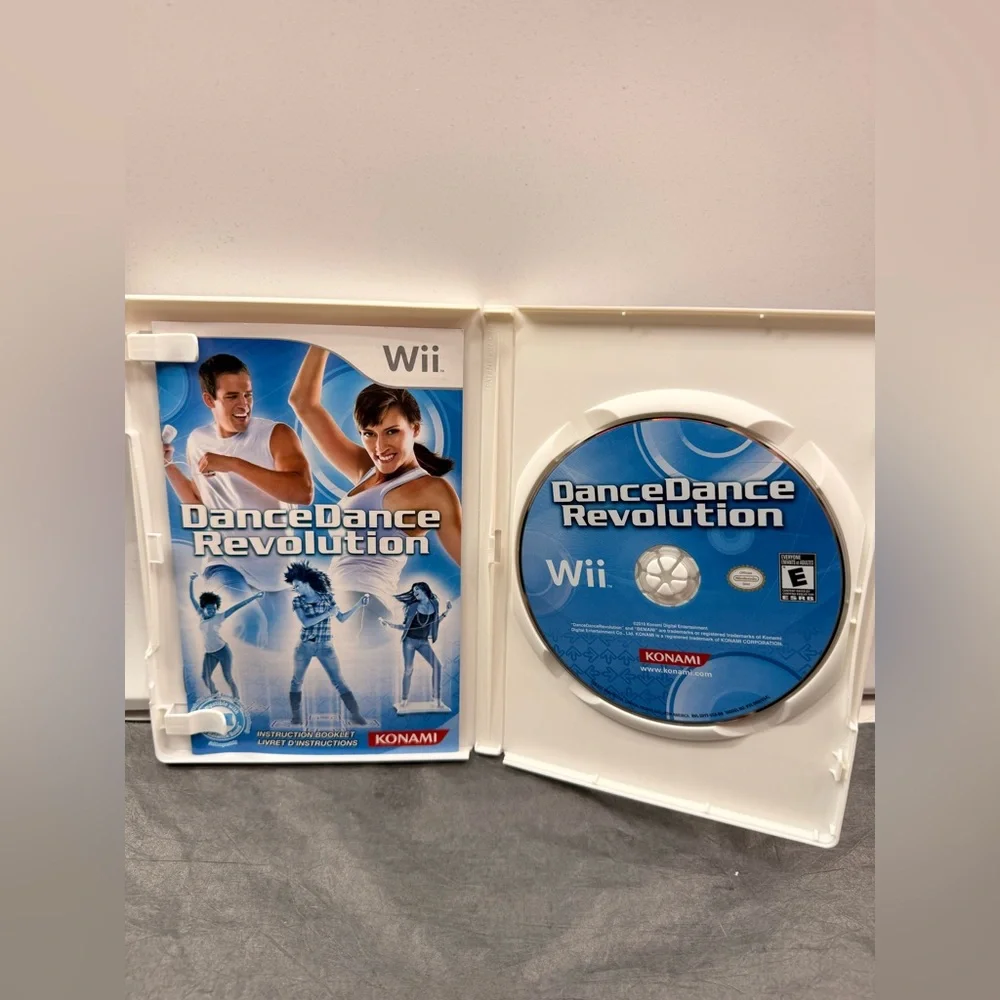 EUC Nintendo Wii Dance Dance Revolution Video Game